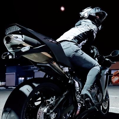 R6.12.15 CBR600RR('24)納車 169cmの長崎県産名古屋人。ドがつく気分屋の水商売ライダー🍾
酒残ってない平日昼間と日月祝に走ってる事が多い。 映えよりメシより走るのが好き。
イカれてるくらいがちょうどイイ。
無事故無違反無転倒で参りましょ🐸✨