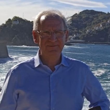 PTV (Pamplonés de Toda la Vida). Entrenador de fútbol(C.A. Osasuna y C.D.Oberena). Gestor de compras,logística y organización industrial.