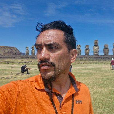 Historiador rapanui. Historia, filosofía, fútbol, buceo, vino, café, música clásica y metal. Realista. Hombre de familia. En Insta: @rapanui_historian