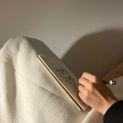 idk7ff's profile picture. -أعطيتُكَ سَيفي لأريكَ وفَائي، فَمالي أرى سَيفي تملأه دِمائي؟ || ♌︎ || Physics major at @IAU_cs| Energy Transition student at @kaust_academy |