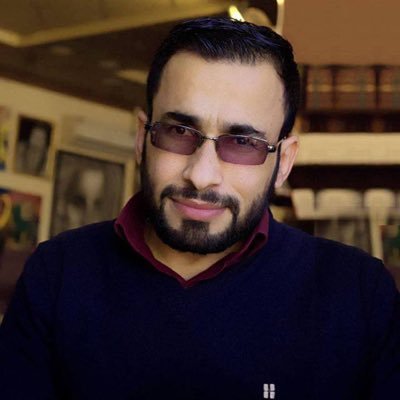 من عباد الله الذين يمشون على الأرض هوناً | متورط بالهندسة | أعمل في رجاء الله أن يسفر هذا التعب عن أيام رائعة | مهووسٌ بالقراءة والأدب والرحمة