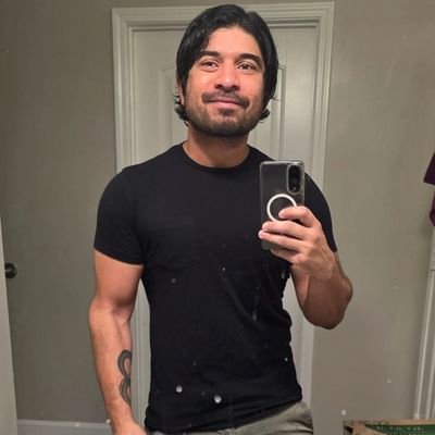 Software dev. Have 2 cats named Spaghetti and Bean, Purple Belt in Kickboxing, and stream video games sometimes. I THINK COOLSVILLE SUCKS! No NFT/AI.
(He/Him)