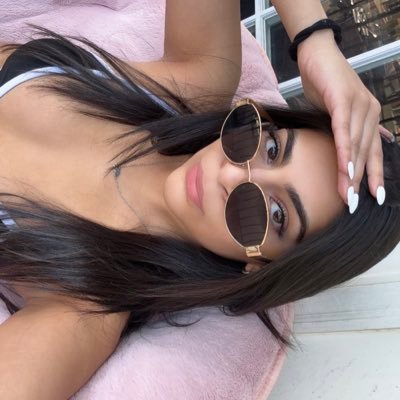 rewagoyal's profile picture. 