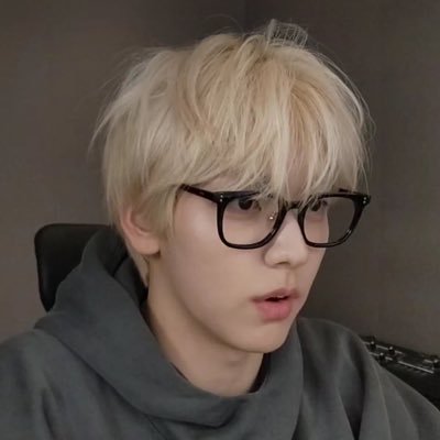 TXT ~ AKONG MC~fan account ~ Eternally and Ice Cream Enthusiast