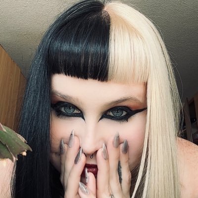 I’m the happiest sad girl you’ll ever meet. 🖤❤️