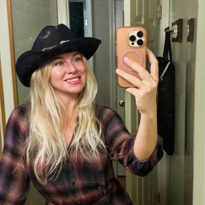 Katherine15_98's profile picture. —🚫 Porn
Elegance in motion / 💎 Simple luxury / 🌍 Living large, loving louder
_________________________
Charging life with style. 💼 Interstate Batteries 🔋⚡