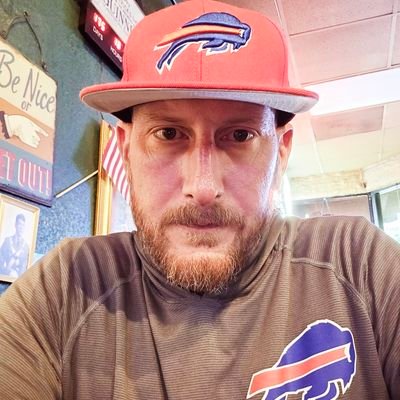 🦬 716er, Buffalo born and raised. Go Bills, Sabres, Bandits. Buckeyes. TX Rangers. I say ya'll. Canadian music. Washed up tendy. 5.6 GHIN ⛳️ Dont be a dick 🦬