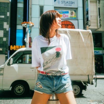 Ayaka, graphic designer & illustrator 🍷🎧📚📷🎨🎬明大国日19卒/ 桑沢VD22卒 / 色検1級