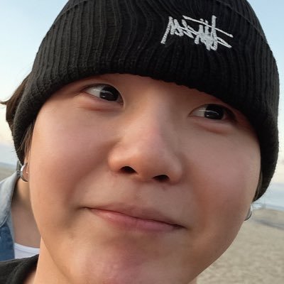 bangtan, got7 and seventeen? i think you mean 𝙢𝙮 𝙬𝙤𝙧𝙡𝙙. ★