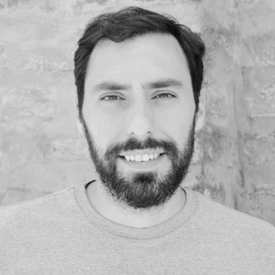 🌎 Product designer. Communications, strategy and storytelling. IA explorer 🤖/ Photographer 📷 / Building in public @vetio_app 🐶🐱