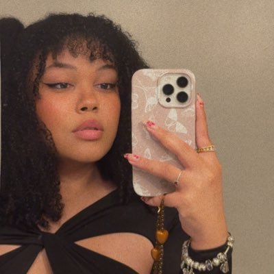 KaydeeLovee's profile picture. 