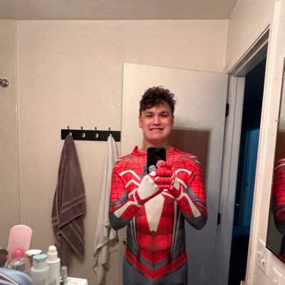 The_Big_Idiot's profile picture. Twitch Affiliate Streamer | 23 | Smallest 🍤 in the West