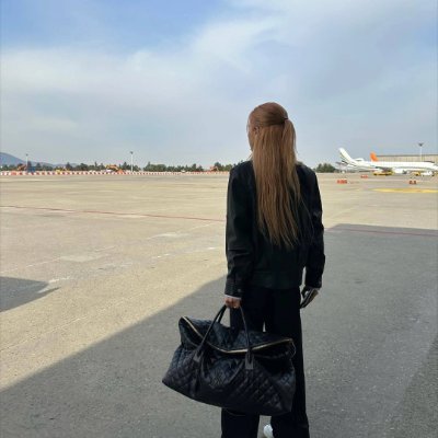 💼 CEO Spirit | Elegant & Determined | 🇺🇸 America Always First | 🚫 No DMs 🚫 No Porn 🚫 No Cryptocurrency