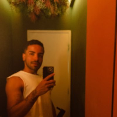 pisciano louco! ARTE, MÚSICA, FOFOK E CULTURA POP. um dos filhos perdidos da Beyoncé! https://t.co/hj11l7SiOD