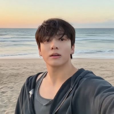 jungkook__yz G 📀 L D E N ✨ on X: 