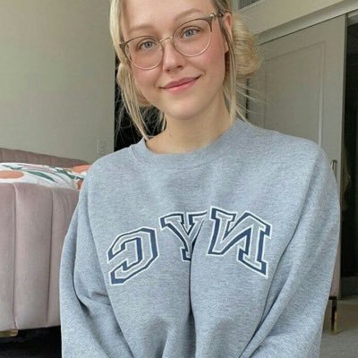 katiewills321's profile picture. 