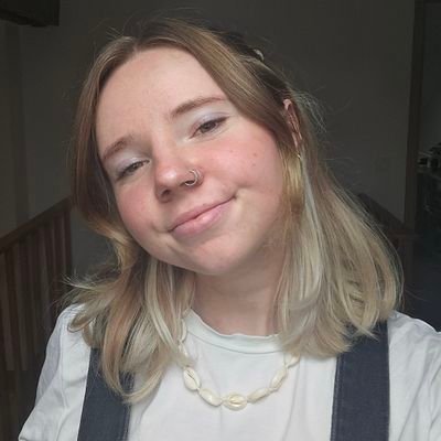 celine_spk's profile picture. Je dois porter sur le monde un regard sans haine