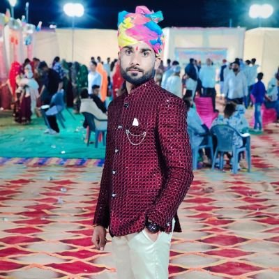 yogiverma676's profile picture. Ras asprent......
शौर्यम दक्षम युद्धेय 
बलिदान परम धर्मा।।