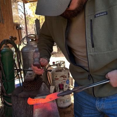 Experienced blacksmith proficient in crafting exquisite blades for diverse needs. Melding tradition with innovation in every creation. 🔥🔪 #MasterBlacksmith