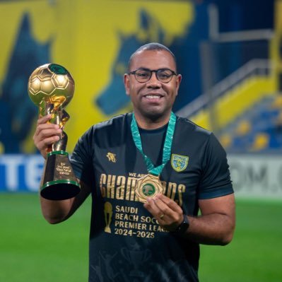 Head Coach ⚽️🏖️| FIFA Beach Soccer World Cup 🏆🏆 | National Teams: 🇧🇸🇧🇷🇦🇪🇿🇦| Clubs:🇸🇦🇷🇺🇧🇷🇰🇼🇭🇺 | Now at @botafogobs