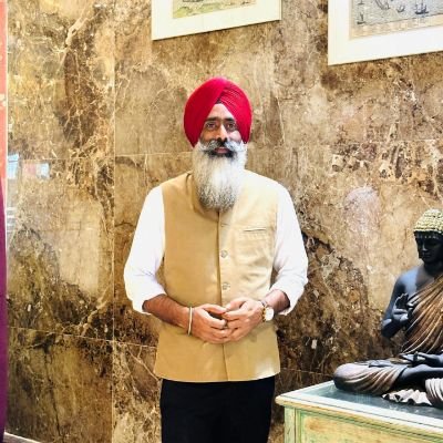 आप बताओगे के समय बहुत बुरा था, मगर नस्लें पूछेगी के आप चुप क्यों थे ✍️,