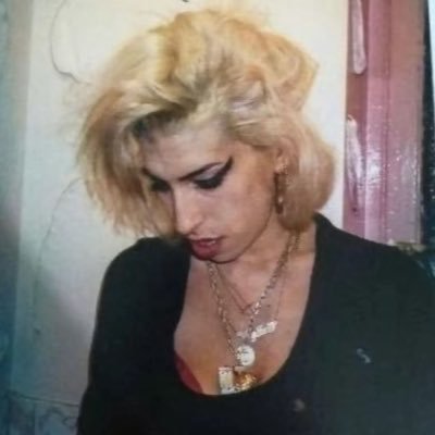 blondeweek's profile picture. Blonde rots in public 144p