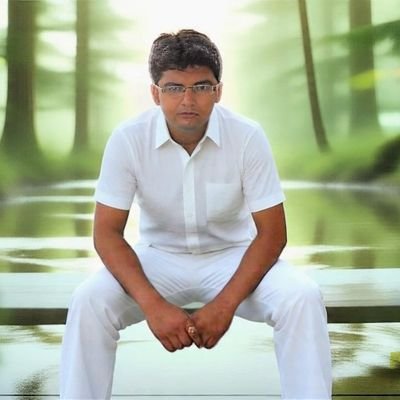 Amit1921955's profile picture. Learner. विज्ञान,संगीत,कविता और शायरी आकर्षित करते है।

जियो और जीने दो।

 वसुधैव कुटुंबकम्।