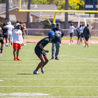 🏈 & 🏃🏾l ATH l 5’11 165lbs l 4.0 gpa l l27’l Gardena Serra hs (CA) /400M: 50.71 / 200M: 22.60 https://t.co/ajuUWKGm72
