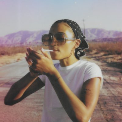 chelseaj0rdan's profile picture. halfwaythru out now 💫