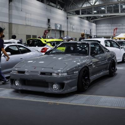 JZA70×SXE10 よく180とかFCとかに間違われるクワンタムグレーとかいう色した1JZ積んだ日産のRX-7にのっております
究極の個性が詰まってるので仲良くして下さいね