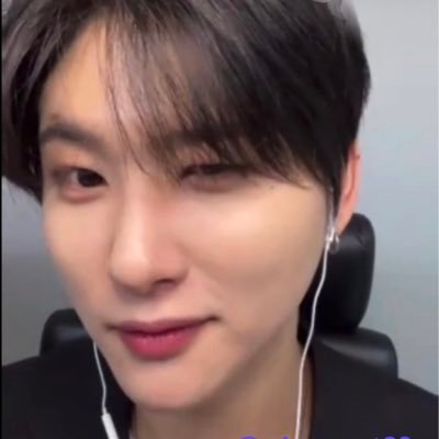 하무상 우빈상 다이스키🫶🏼 ⭐️ #방구석러비티 #크래비티 #함원진 #서우빈 #케미는토마토즈 #토마토즈 #두산베어스 #양의지 #오명진 #정수빈 #김택연 *가끔 야구계정이됨 (たまーに野球アカウントになります) 日本語/한국어