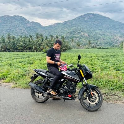 Liya ஒரு சில்றபய.. இங்கே போடும் ஸ்டேட்டஸ் உங்கள் மனதை புண்படுத்திருந்தால் மூடிட்டு போகவும் ,Dirty mind is better than a Dirty heart