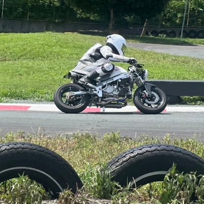 ouga1381's profile picture. モンキー rtっぽいバイク(ほぼ乗っていない)と、普通のz34(走るより洗車)でお送りします