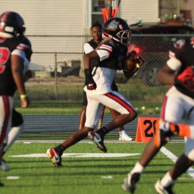 Football Athlete | FS/CB/RB/WR | Track Athlete, C/O 2030, and I play for the 618 Maddogs.