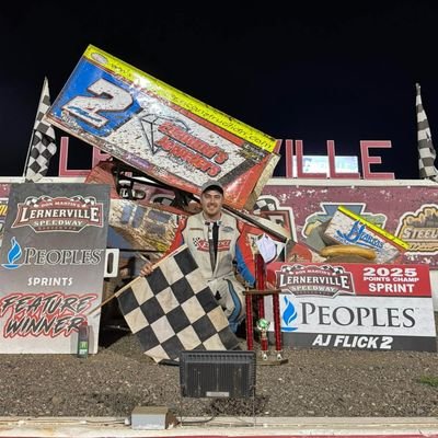 Driver of the #2 Ferguson H&AC, Fence by Maintenance Service, Red Robin, 410 Sprint Car. 13x Champion. PSU Engineering.
AMB💖