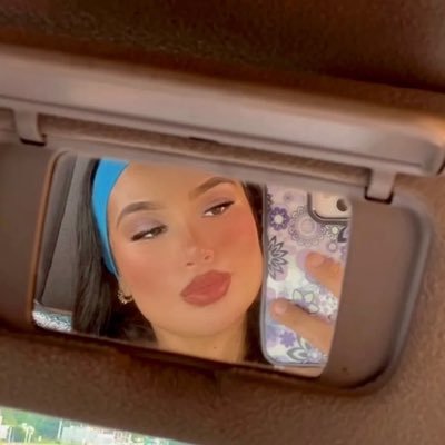 saraalmeida1__'s profile picture. 💋 💋 💋