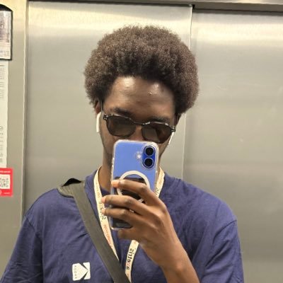80% electronic engineer , 15% photographe 4,5% drawing , 0,5% guitar