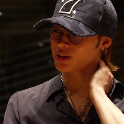 PROPERTY OF UEDA TATSUYA 🔥 people come and go yaoi stay 🖤 🏎️Yuki Tsunoda🏎️