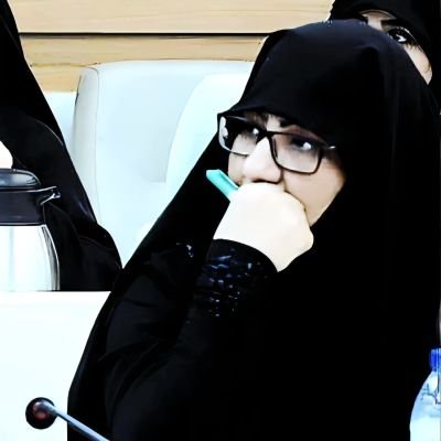 با افتخار مادر ۳ فرزند، علاقهمند به سیاست، هدفم جهانی شدن الگوی سوم هست