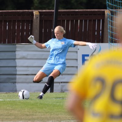 GK @chorleywomenfc 🖤🤍 @LaticsOfficial supporter 🇸🇱 Use @VOS_UK 🧤