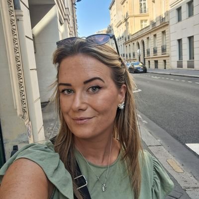 StacieLouiseC's profile picture. Mum 💙;
TA-Beacon Academy 
Graduate of Criminology and Sociology. 
Remission for HL 18.6.21
All views my own.

The 1975 enthusiast-
YNWA🔴