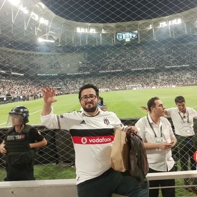 Beşiktaş JK Kongre Üyesi 🦅🇹🇷 / @auif1949 BSc. / @YildizEdu Atatürk İlkeleri ve İnkılâp Tarihi MSc. History of Diplomacy.
