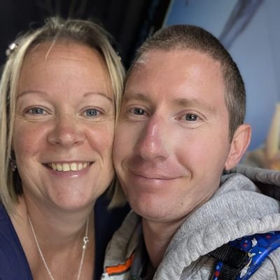 just an ordinary bloke have 3 beautiful kids married to the love of my life,southend united and Sheffield wednesday fan.
