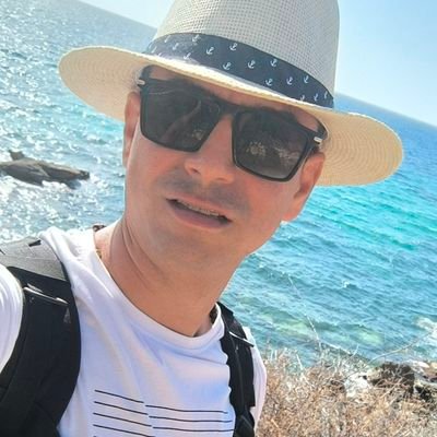 rensovzla's profile picture. Un venezolano por el mundo que siempre piensa en su país.
Dios con nosotros