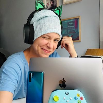 Fanka technologii 📱 graczka 🎮 gadżeciara😁 Czasami tańczę i się wygłupiam 🤭 #miętowadziewczyna Gadam na Youtubie o technologii. ⬇️