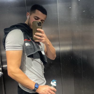 AdelFlair's profile picture. IG: Adelux_ / Snap: AdelFlair