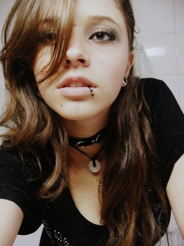 Se os olhos mostrassem a minha alma todos ao me verem sorrir chorariam comigo - Kurt Cobain