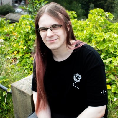 JessicurOnYT's profile picture. Main is @jjessicur