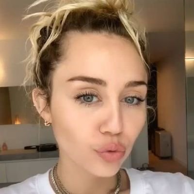 The official Personal Miley Cyrus Chat account āØ