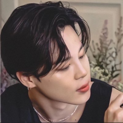 reader, writer, moodboard maker. 30. she/her. fan account. minors, please do not follow and do not interact. 🔞. priv - @dollfacejimi